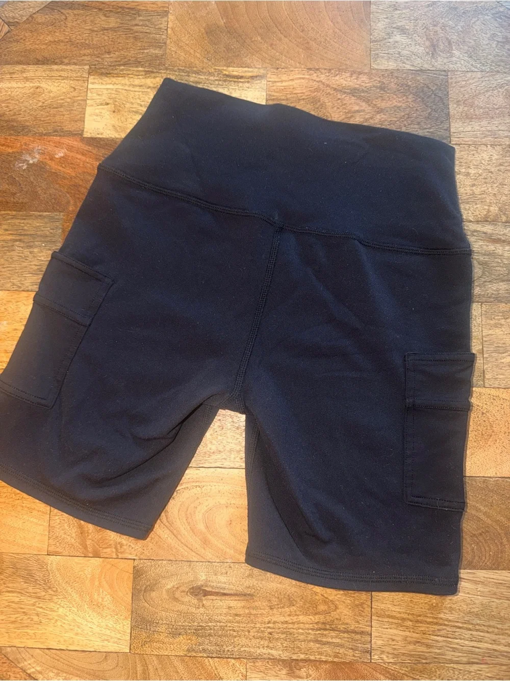 Alo High-Waist Black Cargo Bike Shorts